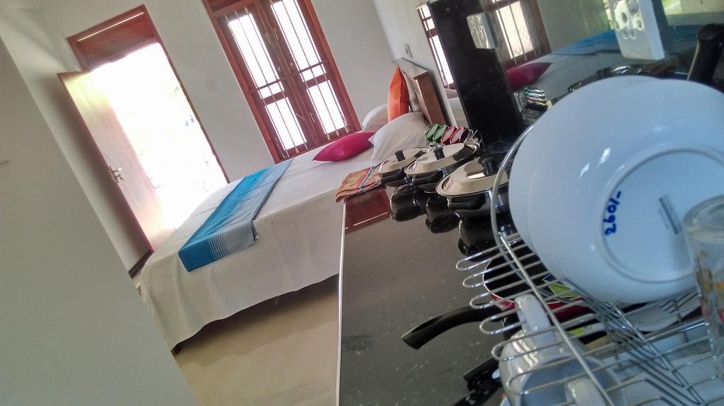 Hasaranga Holiday House Hikkaduwa Εξωτερικό φωτογραφία