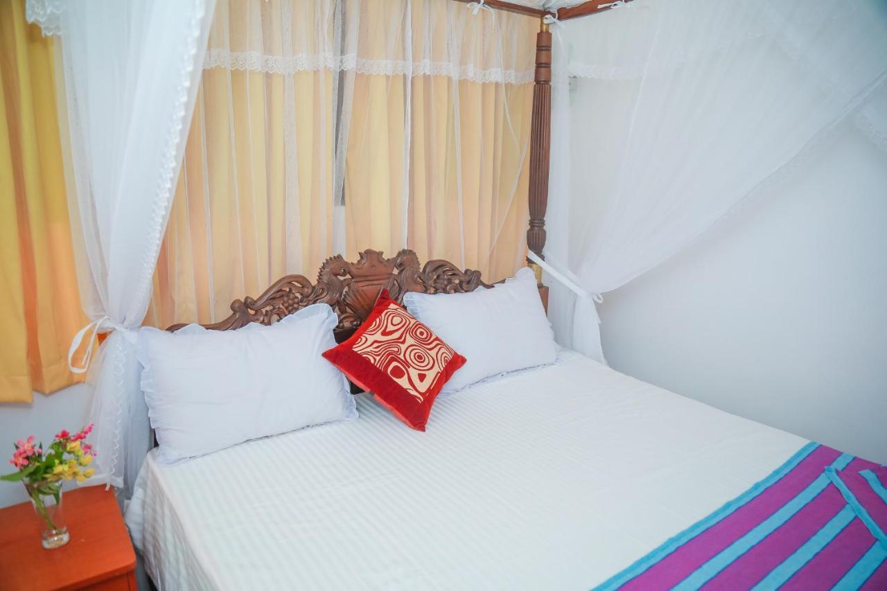 Hasaranga Holiday House Hikkaduwa Εξωτερικό φωτογραφία