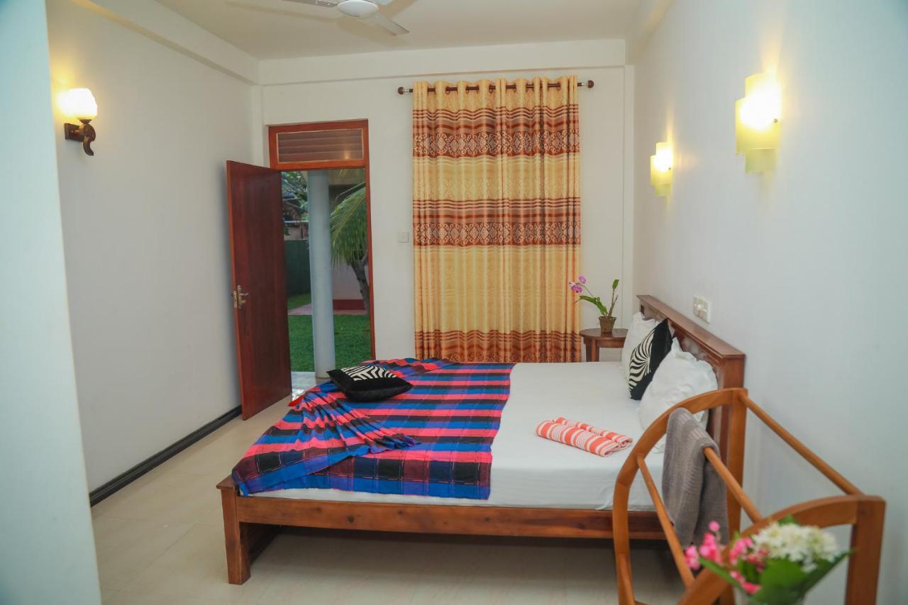 Hasaranga Holiday House Hikkaduwa Εξωτερικό φωτογραφία