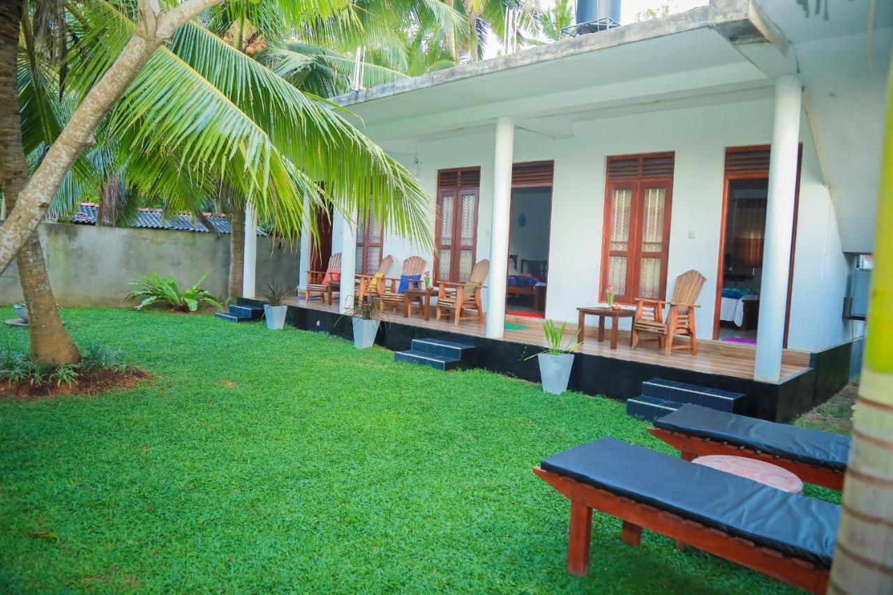Hasaranga Holiday House Hikkaduwa Εξωτερικό φωτογραφία
